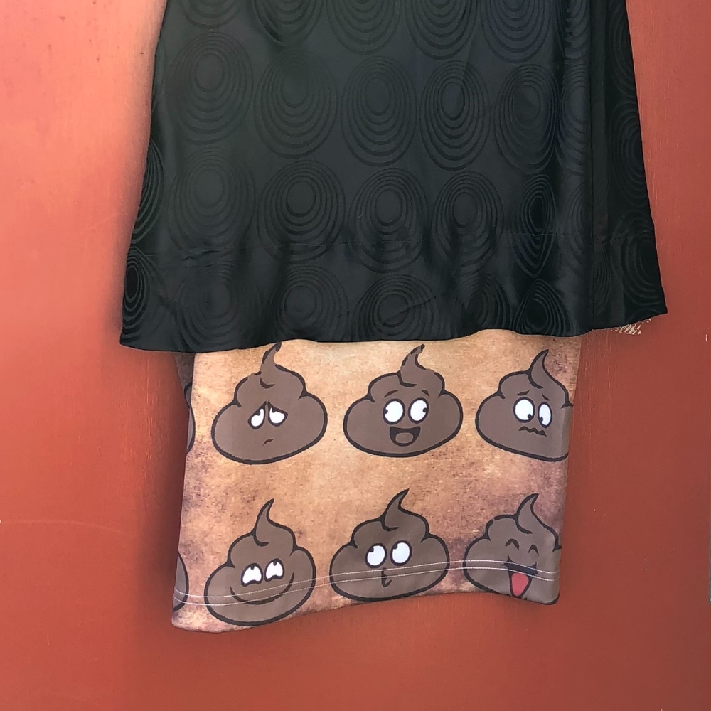 Set of two fun printed bodycon scuba skirts - Picture 3 of 8